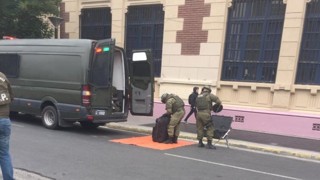Artefacto sospechoso movilizó al GOPE en centro de Santiago