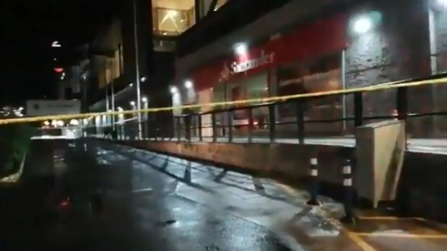 Sujetos hicieron explotar cajero en sucursal bancaria en el Parque Arauco