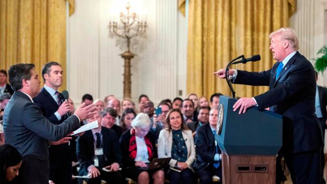 CNN demandó a Trump por vetar el acceso a la Casa Blanca a su corresponsal