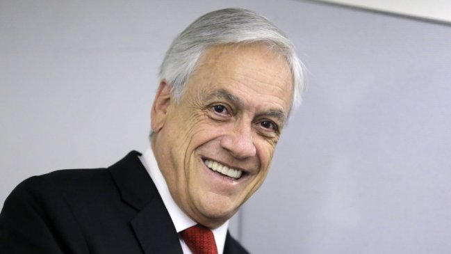 Piñera llegó a Singapur para participar en cumbre del sudeste asiático