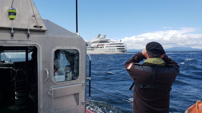 Crucero francés sufrió accidente en la Región de Magallanes