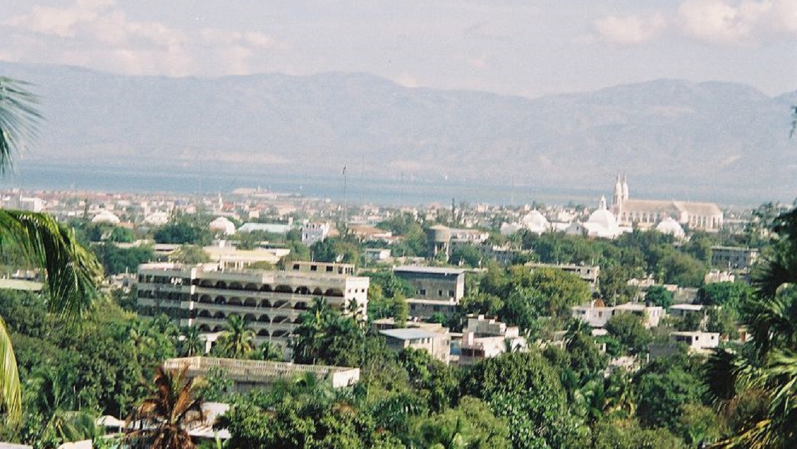 Haití: Hallan diez cadáveres en la basura cerca del Parlamento