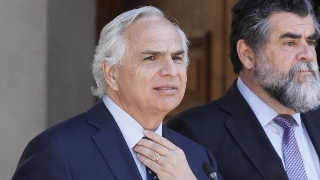 Oposición interpelará a Chadwick y pide renuncia del intendente Mayol