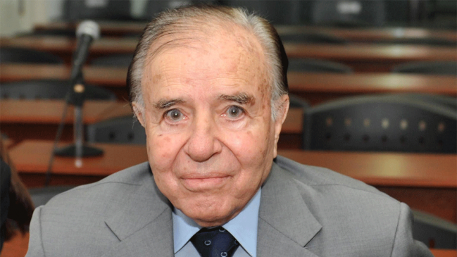 PDI autorizó el ingreso a Chile de Carlos Menem para que acompañe a su hijo