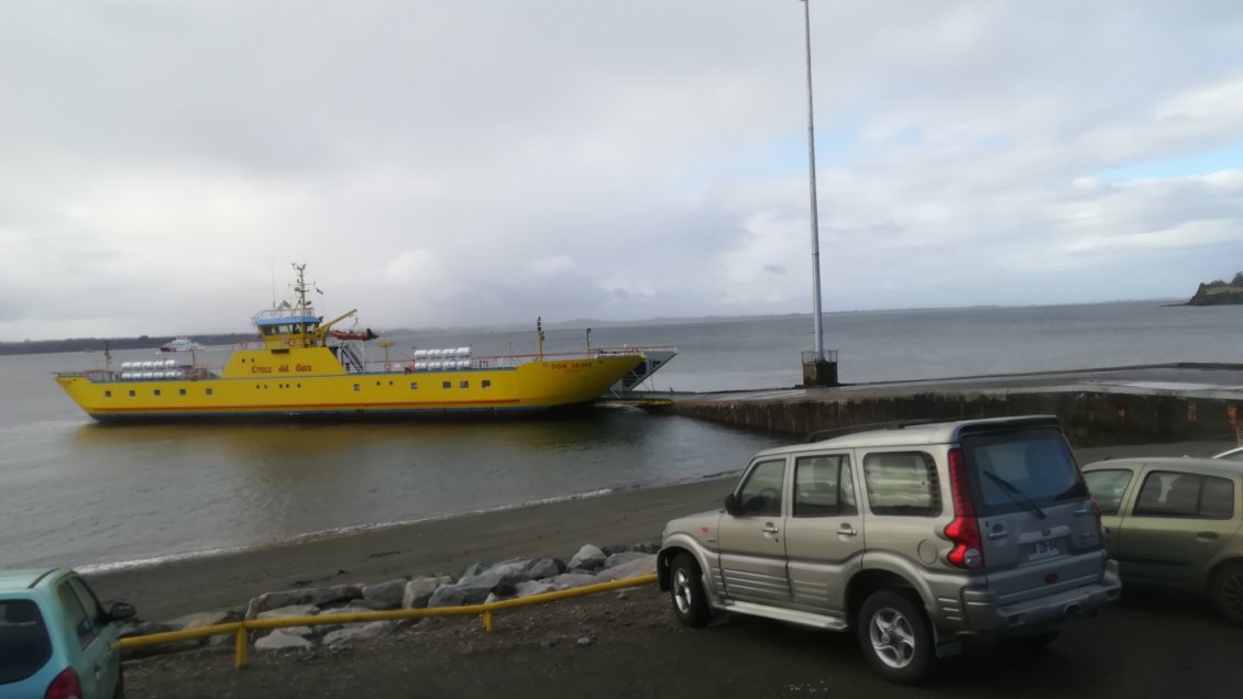 Chiloé: Comerciantes piden cambiar modalidad de pago en el Canal de Chacao