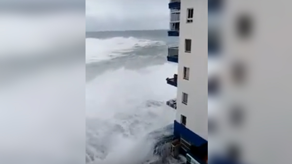 Olas de hasta seis metros obligaron a evacuar viviendas en Islas Canarias