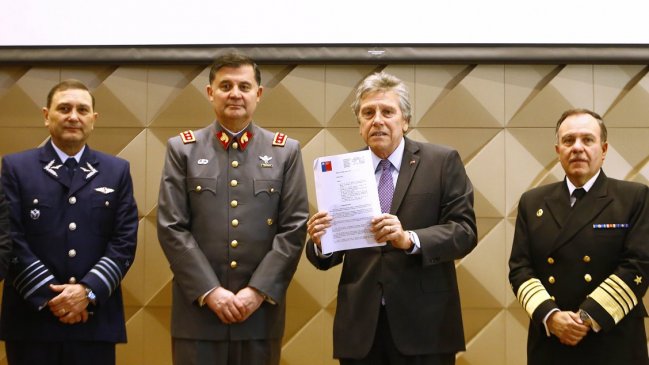 Defensa presentó plan probidad para evitar corrupción en Fuerzas Armadas