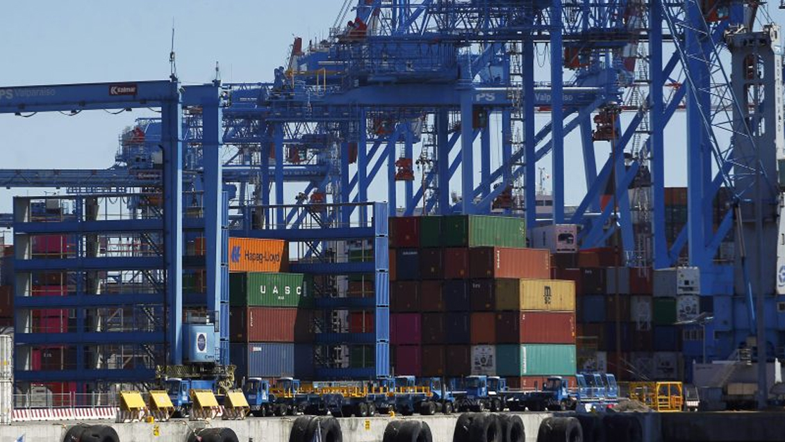 Nueve barcos han cambiado sus rutas hacia San Antonio por paro de trabajadores