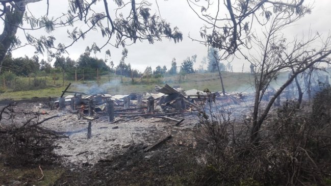 Desconocidos quemaron cabaña en sector rural de Tirúa