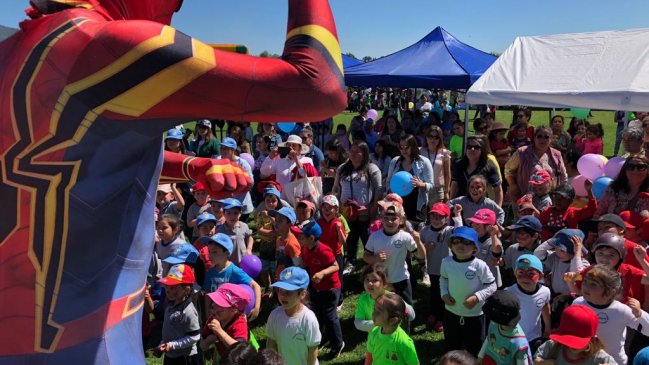 Ñuble: Carnaval de la Primera Infancia reunió a más de 800 niños en Quillón