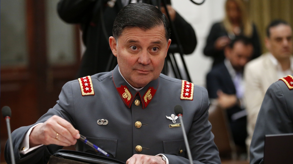 Senadores convocarán al comandante del Ejército a la comisión de Defensa por venta de armas