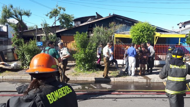Incendio arrasó con cuatro casas en antiguo barrio de Chillán