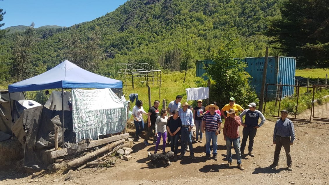 Ñuble: Desalojados en La Punilla llevan tres noches en campamento improvisado