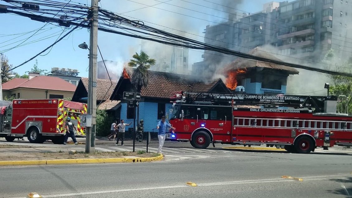 Incendio afectó a parrilladas 