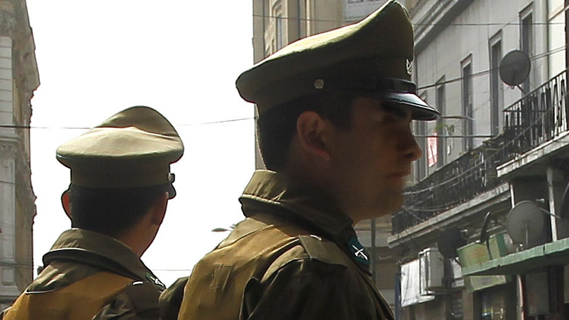 Punta Arenas: Mujer ofreció droga a dos hombres y eran carabineros de civil