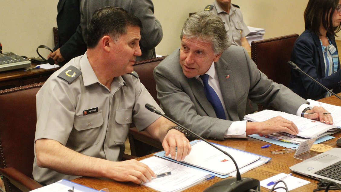 Molestia en la Cámara Baja: Sesión que recibiría a general Martínez debió suspenderse