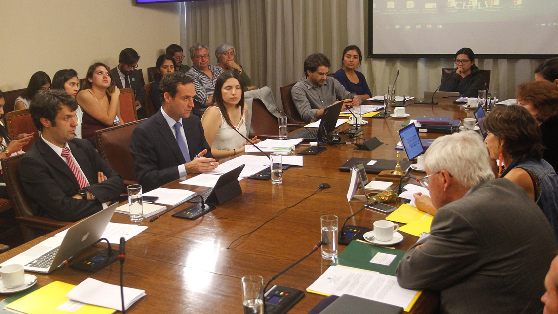 Crisis en la U. del Pacífico: Impulsan creación de comisión investigadora