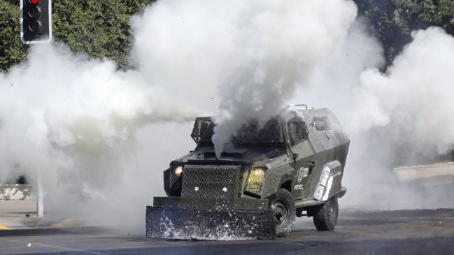 Tercer día de protestas por muerte de comunero termina en disturbios en Valparaíso