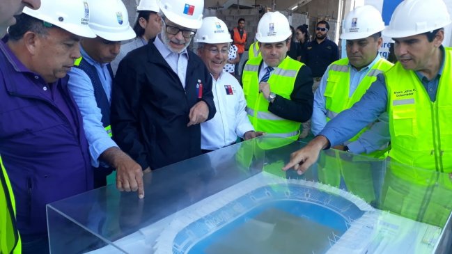 Iquique: Ministro de Obras Públicas inspeccionó avances del estadio Tierra de Campeones