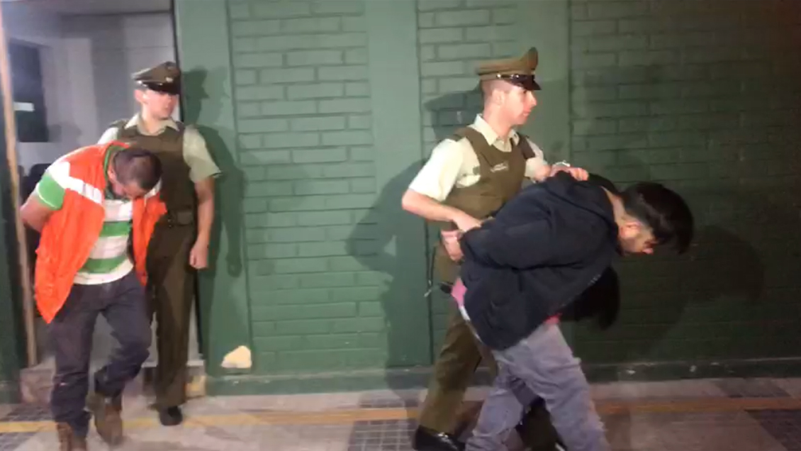 Ladrones de un camión en Pudahuel cayeron gracias a que trabajador los siguió en auto