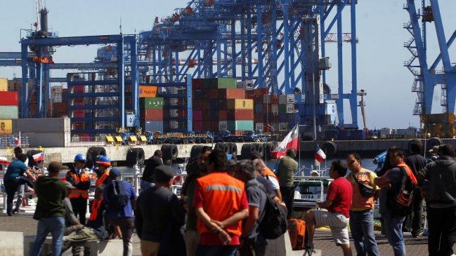 Comienza a destrabarse el paro de trabajadores portuarios