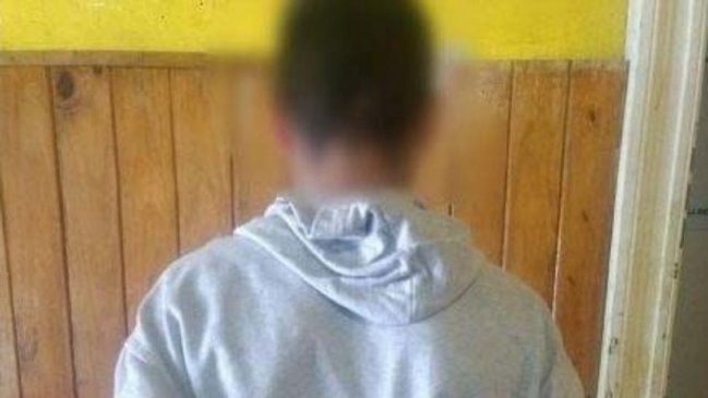 Argentina: Padres entregaron a la policía a adolescente que violó a su hermana