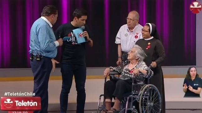 Residentes de Fundación Las Rosas conmovieron con significativo aporte a la Teletón