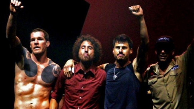 Miembro de Rage Against The Machine acusa a su esposa de violento ataque en su contra