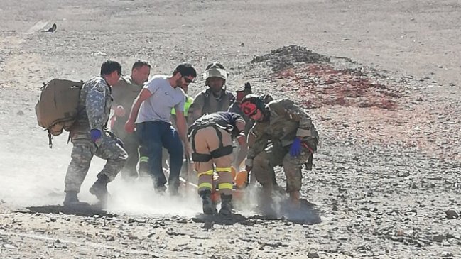 Parapentista francés fue rescatado por la FACH tras caer en Cerro Tarapacá