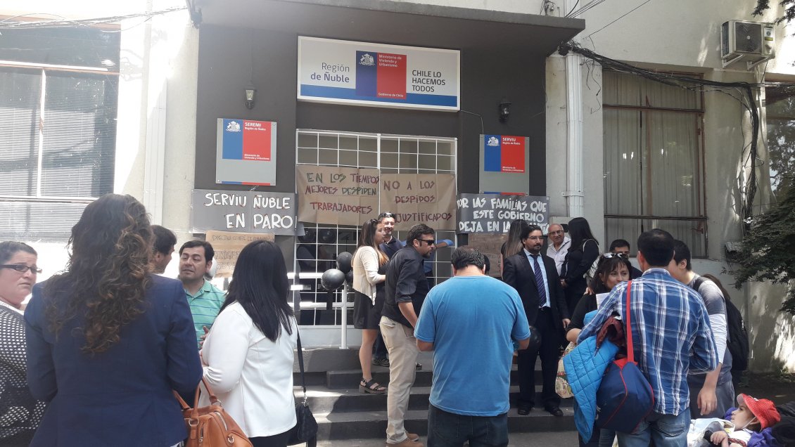Ñuble: Cuatro servicios públicos en paro por despidos