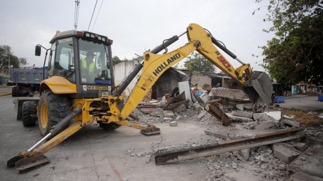 Alcalde de San Joaquín: La mayoría en La Legua está de acuerdo con el derribo de muros