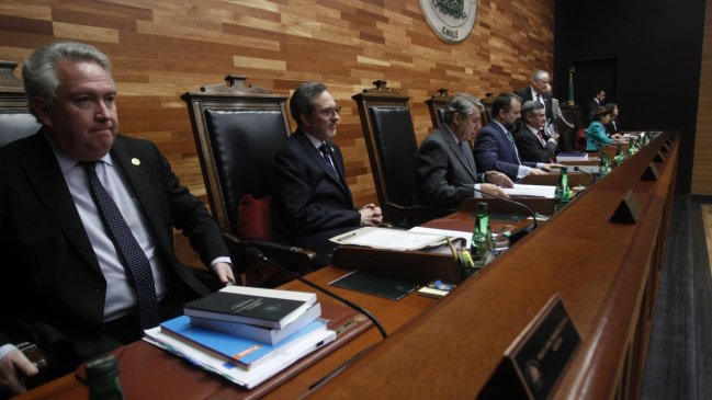 Abogado de Contraloría criticó al Gobierno por no alegar ante el TC la objeción de conciencia