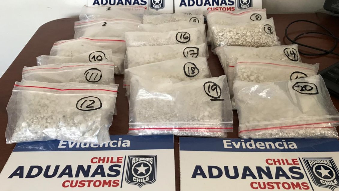 Arica: Sujeto intentó ingresar escondidos más de 20 kilos de plata fina por el paso Chacalluta