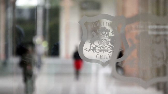 Ejército: Fiscalía pedirá extender investigación contra imputado por presunta venta de armas a narcos