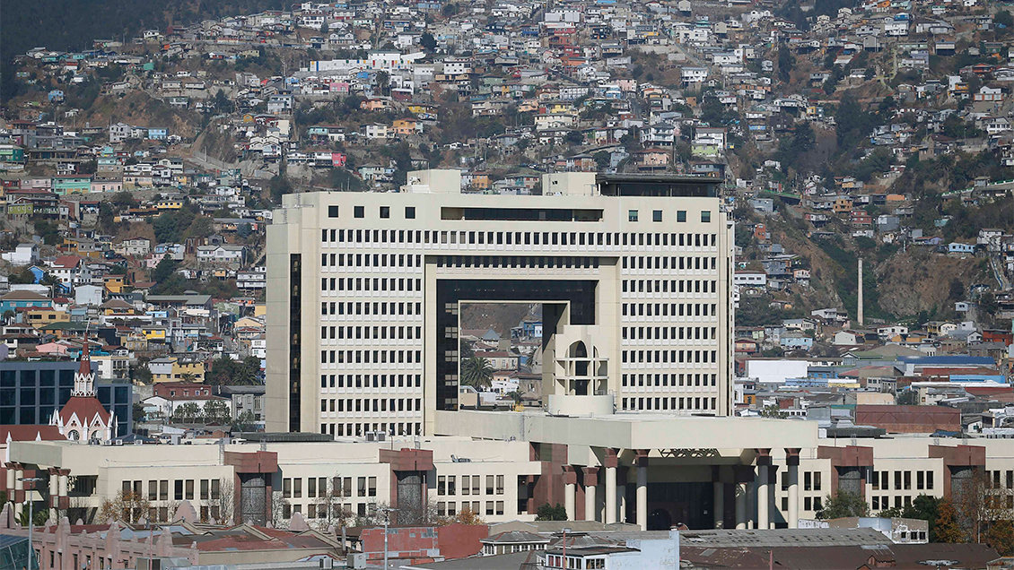 Parlamentarios reciben casi 200 mil pesos por 