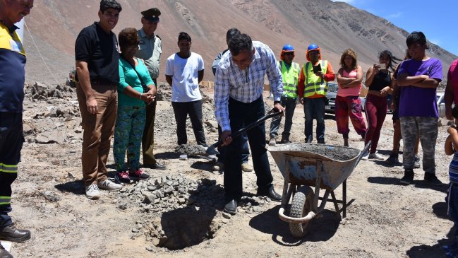 Iquique: Comienza construcción de 28 casas en Caleta San Marcos