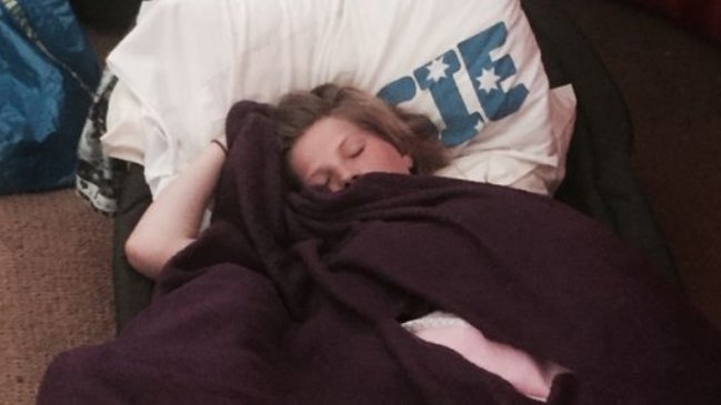 El drama de la estudiante que duerme hasta 20 horas al día