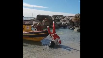 Revelan la secuencia completa de la dura caída del Viejito pascuero