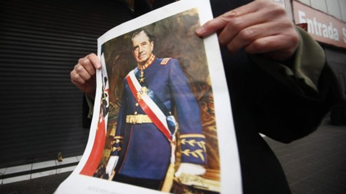 Adherentes conmemoraron muerte de Pinochet con misa en Los Boldos