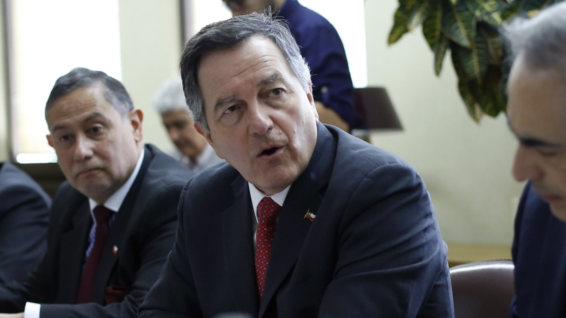 Canciller Ampuero: Yo pienso que es un derecho humano migrar