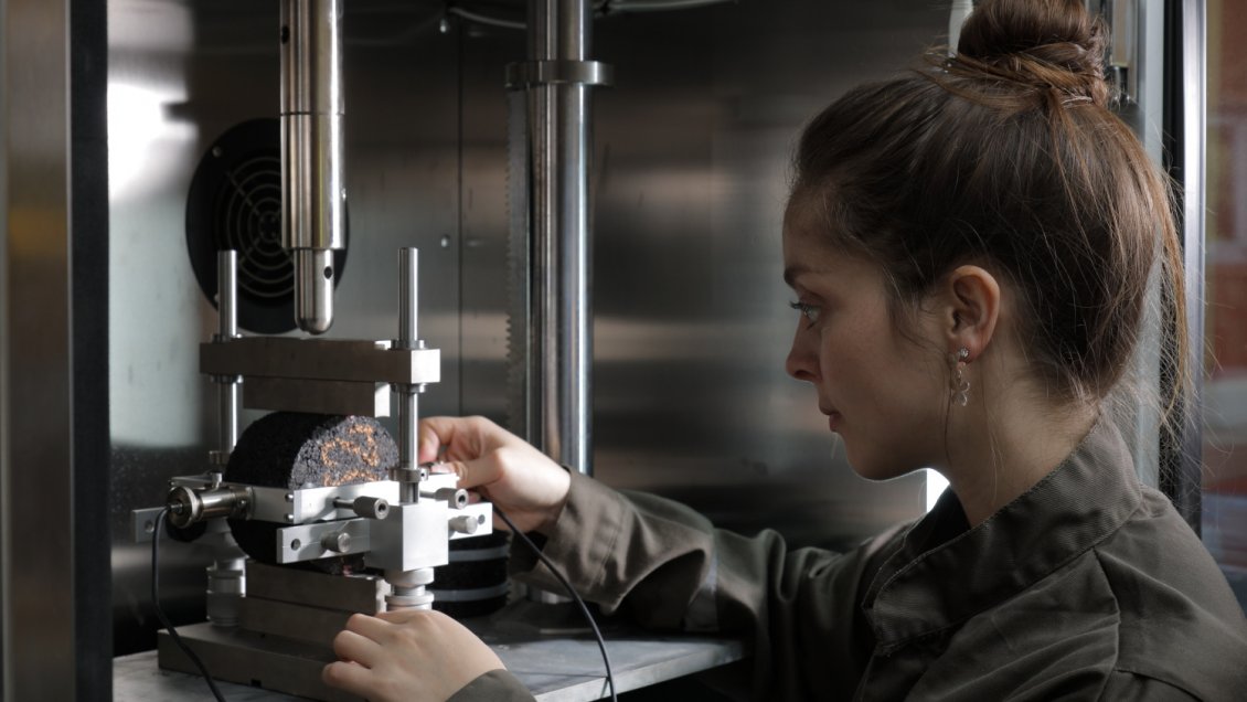 Universidad Austral implementa programa para incentivar ingreso de mujeres a la Facultad de Ingeniería
