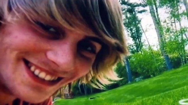 El obituario de unos padres por la muerte de su hijo que conmueve al mundo