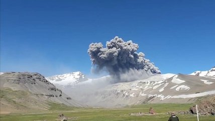   Así se vio la emisión de material particulado del Planchón Peteroa 