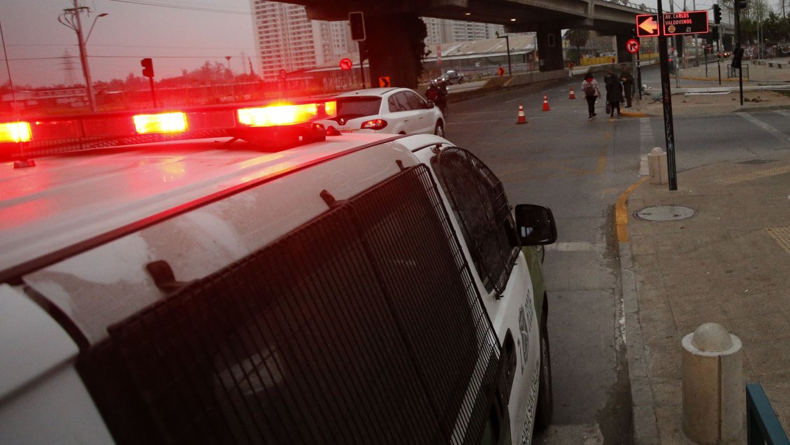 Desconocidos robaron a conductor de Uber y chocaron su vehículo en San Joaquín