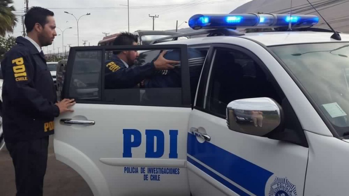 PDI detuvo a sujeto tras robo a mano armada en outlet de Quilicura