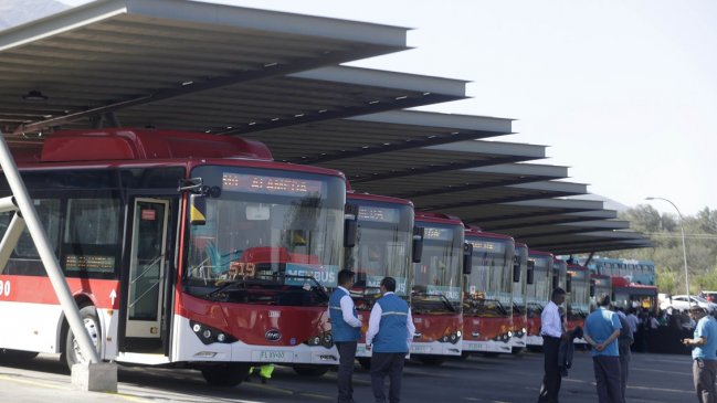 Buses eléctricos del Transantiago iniciaron sus recorridos