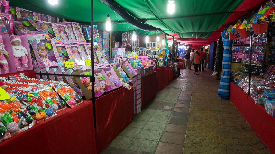 Arica: Locatarios de Feria del Juguete anuncian que extenderá su horario de atención