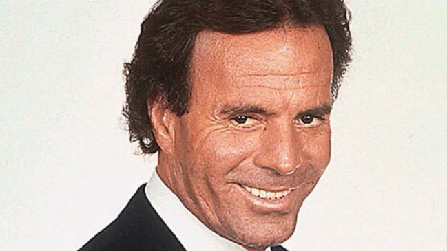 Eterno: Julio Iglesias regresa a Chile con show en el Movistar Arena