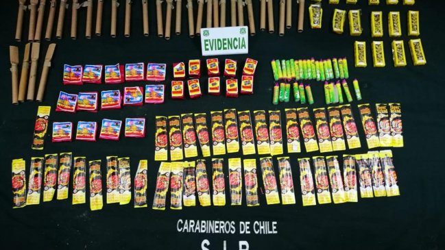 Dos detenidos por venta de fuegos artificales en Playa Cavancha