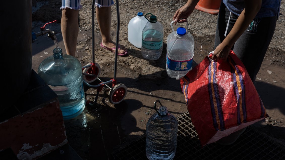 Llaman a la comunidad a entregar antecedentes para demanda colectiva tras corte total de luz y agua en Arica